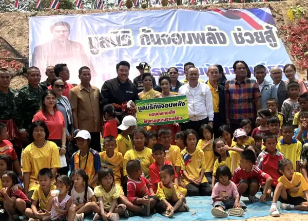 ภาพข่าว ชาวกันทรลักษ์ ชวนร่วมงาน “รวมพลังคนไทย ฟื้นฟูใจเมืองกันทร์ ร้อยรักสามัคคี สดุดีทหารกล้า” พร้อมการแสดงแสง สี เสียงสุดยิ่งใหญ่ “กันทรลักษ์ มาตุภูมิผู้พิทักษ์ ศรีศิขเรศวร” โดย พลโท วันชนะ สวัสดี - TIGER NEWS REPORT