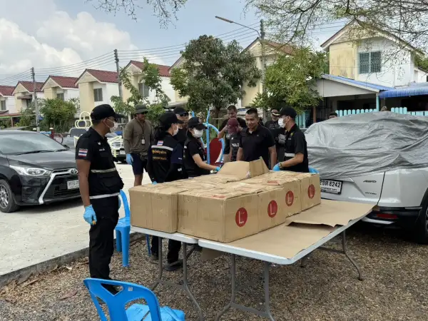 ภาพข่าว ปทุมธานีตำรวจ 191 จับยาบ้า 2 ล้านเม็ด คาสนามเด็กเล่นรวบ 3 เครือข่ายขนจากเชียงราย - TIGER NEWS REPORT