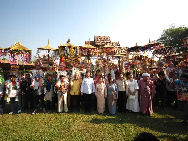 ภาพข่าว “ประเพณีปอยส่างลอง” ส่งเสริมพัฒนาประเพณี ฟื้นฟูอนุรักษ์วัฒนธรรม เพื่อการท่องเที่ยวอย่างยั่งยืน - TIGER NEWS REPORT