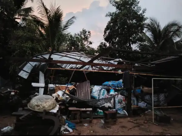 ภาพข่าว พายุฤดูร้อนถล่มขุขันธ์! ระดมทุกภาคส่วนลงพื้นที่เร่งสำรวจความเสียหาย ช่วยเหลือประชาชน - TIGER NEWS REPORT