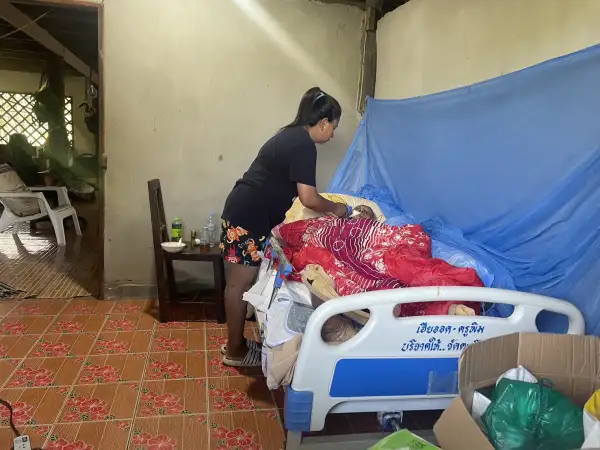 ภาพข่าว ปทุมธานีสุดช้ำนายทุนอ้างสิทธิ ส.ป.ก. ขับไล่ที่ดินทำกิน 50 ปี ทำตาวัย 83 ช็อกล้มป่วยอัมพาต - TIGER NEWS REPORT