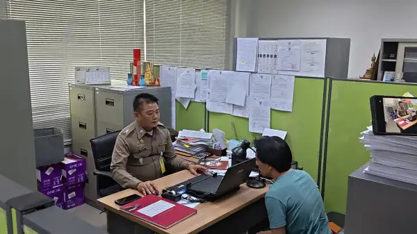 ภาพข่าว ปทุมธานีตร.เรียกคนขับรถกระบะชนจยย.ลาก1กม.มาแจ้งข้อหาฝ่ายคนขับอ้างวูบปฏิเสธข้อหาขอสู้ชั้นศาล - TIGER NEWS REPORT