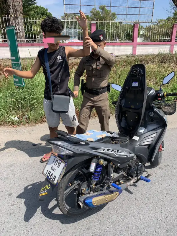 ภาพข่าว ตำรวจโคกกลอยกวดขันจับรถท่อดัง–รถซิ่ง จับกุม 12 ราย สร้างความปลอดภัยในชุมชน - TIGER NEWS REPORT