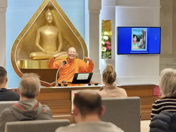 ภาพข่าว ปทุมธานี วัดพระธรรมกายนิวคาสเซิล ใช้สมาธิสร้างสันติสุขเชื่อมผู้คนต่างวัฒนธรรม - TIGER NEWS REPORT