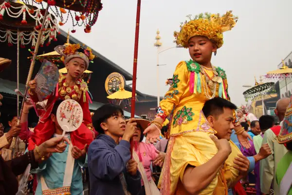 ภาพข่าว แห่ครัวหลู่ ประเพณีปอยส่างลองเทศบาลเมืองแม่ฮ่องสอน - TIGER NEWS REPORT