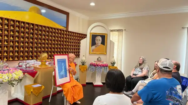 ภาพข่าว ปทุมธานี วัดพระธรรมกายปาล์มบีช จัดกิจกรรมฝึกสมาธิชาวต่างชาติค้นหาความสุขจากความสงบ - TIGER NEWS REPORT