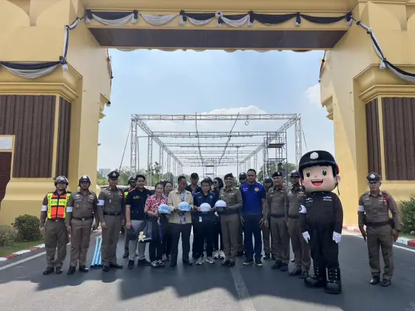 ภาพข่าว ตำรวจร้อยเอ็ดร่วมกับบริษัทประกันภัยกลางรณรงค์ตามโครงการร้อยเอ็ดปลอดภัย สวมหมวกนิรภัย 100% เพื่อป้องกันและลดอุบัติเหตุให้ห้วงเทศกาลสงกรานต์ ประจำปี พ.ศ.2569 - TIGER NEWS REPORT