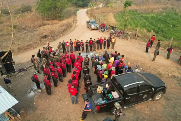 ภาพข่าว ส่งเสบียงให้หน่วยดับไฟป่าส่วนหน้า - TIGER NEWS REPORT