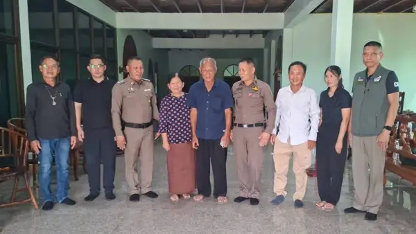 ภาพข่าว "ศรีสะเกษ" ตร.สภ.กันทรลักษ์ เยี่ยมขอบคุณคุณตา วัย 78 ปี คหบดีผู้ใจบุญ บริจาคที่ดิน 8 ไร่ ค่ากว่า 8 ล้านบาท ให้ตำรวจและโรงพยาบาล ใช้ประโยชน์สาธารณะ - TIGER NEWS REPORT